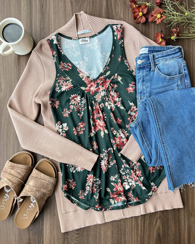 Hold My Hand Outfit