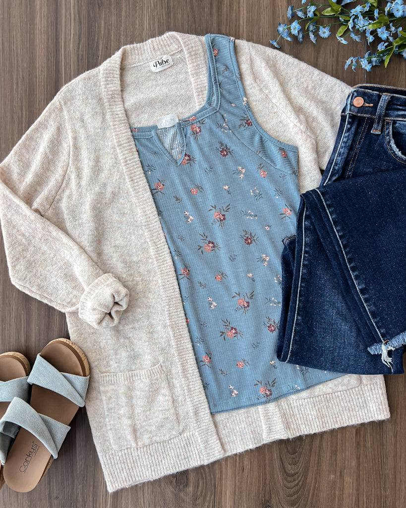 Berries & Cream Outfit