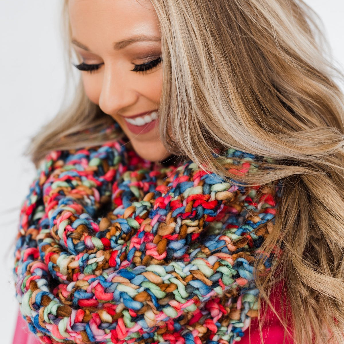 Chunky Knit Infinity Scarf- Multi-Colored display picture 2