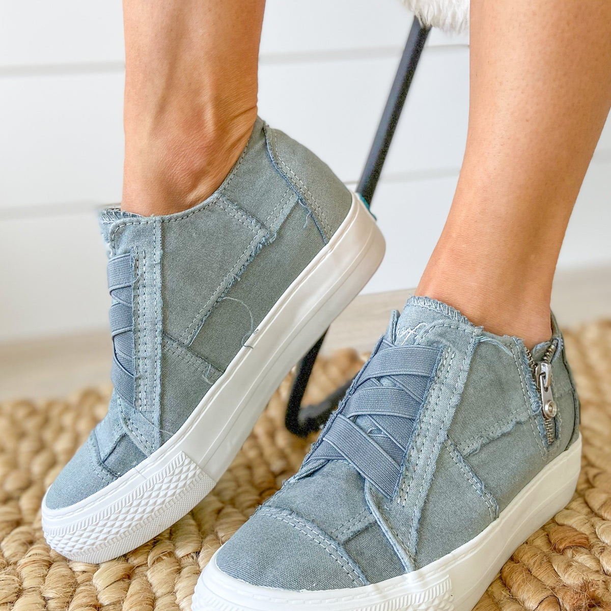 Canvas Shoes Womens Blowfish Blowfish Malibu Mamba Sneakers