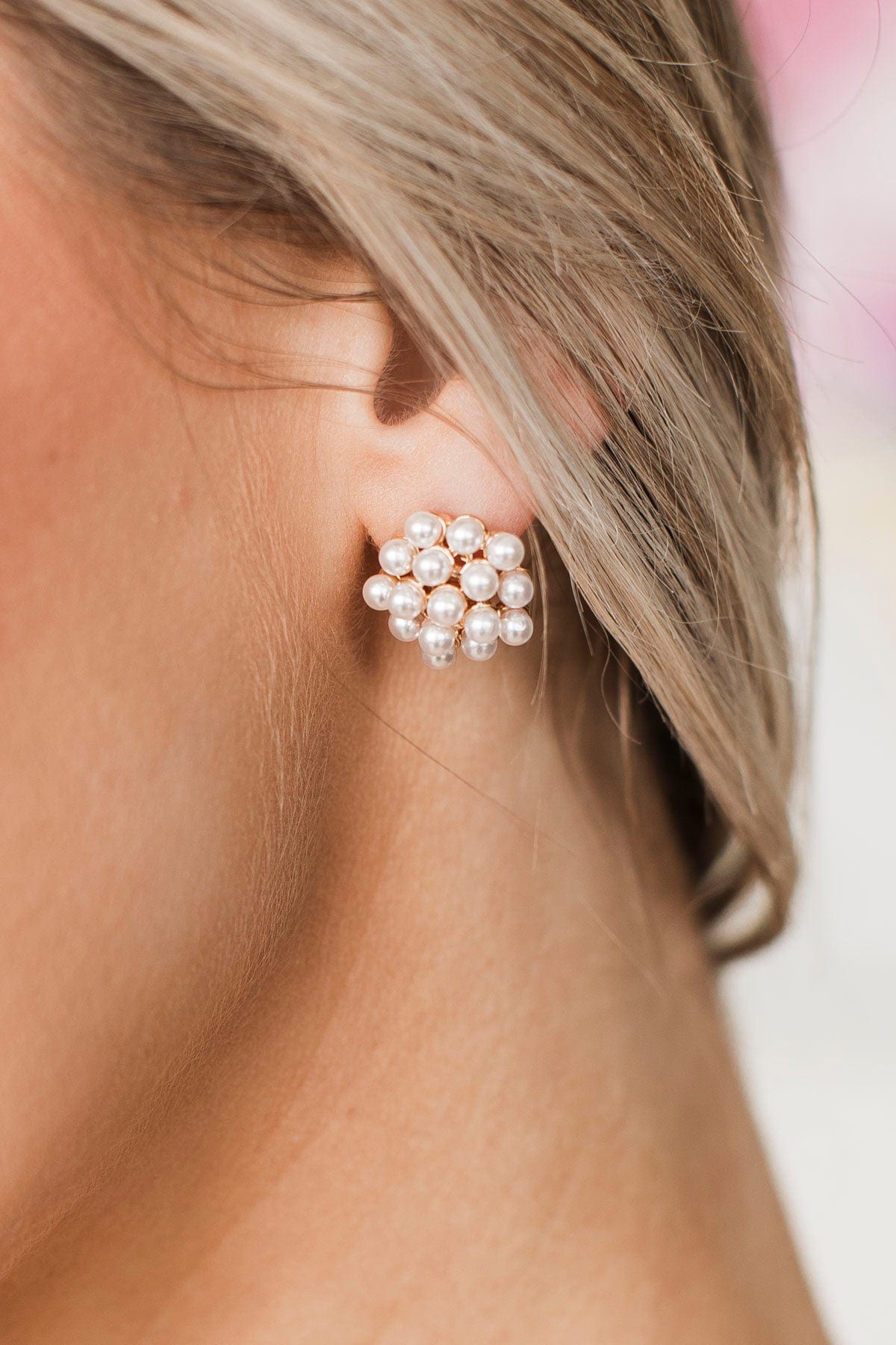 Essential Look Pearl Cluster Earrings- Gold