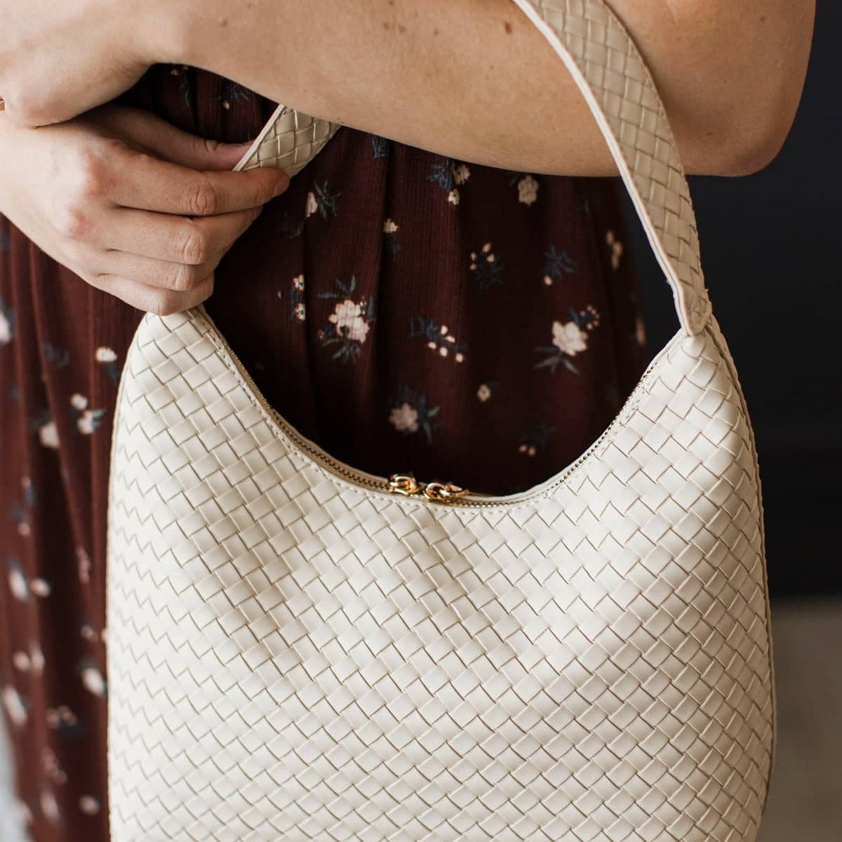 Simple Elegance Woven Shoulder Purse- Neutral – The Pulse Boutique