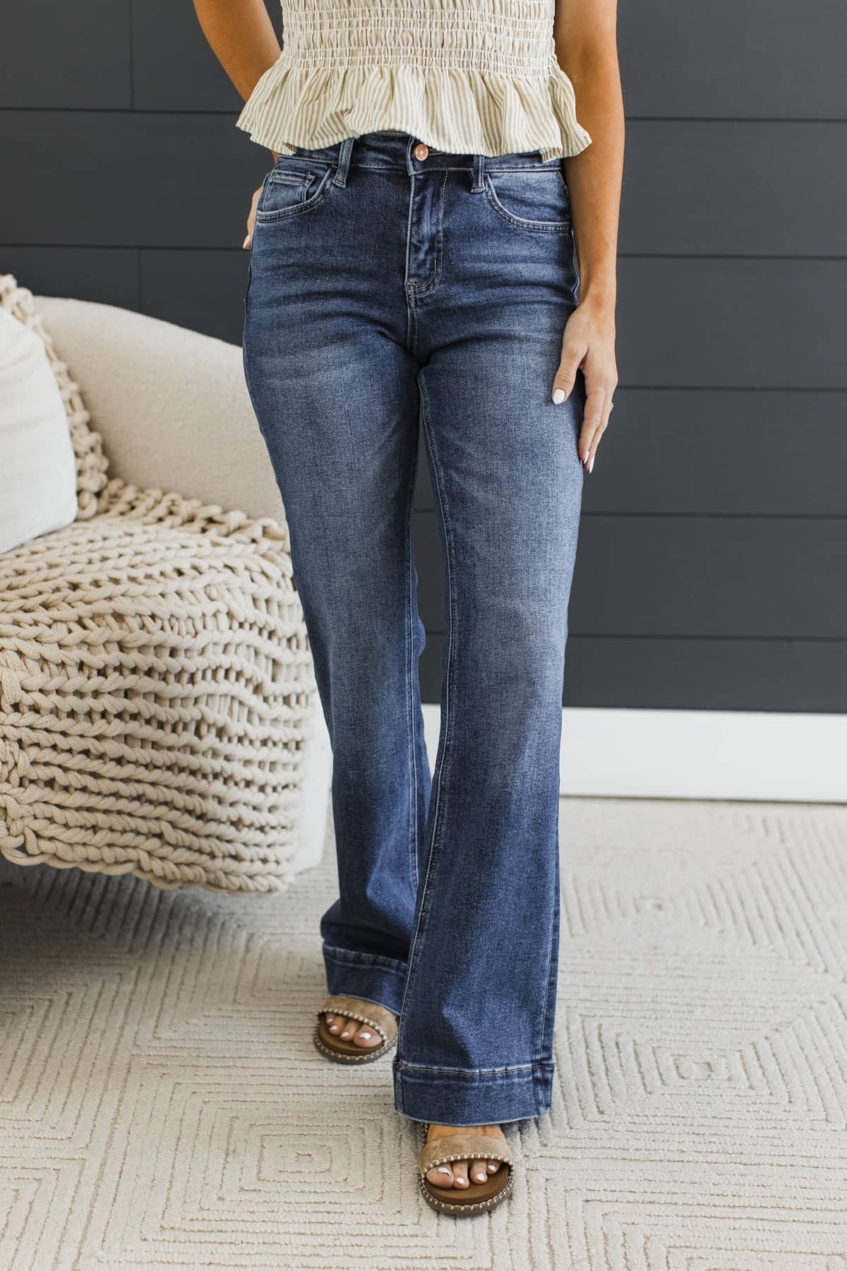 Vervet Flare Jeans- Nola Wash