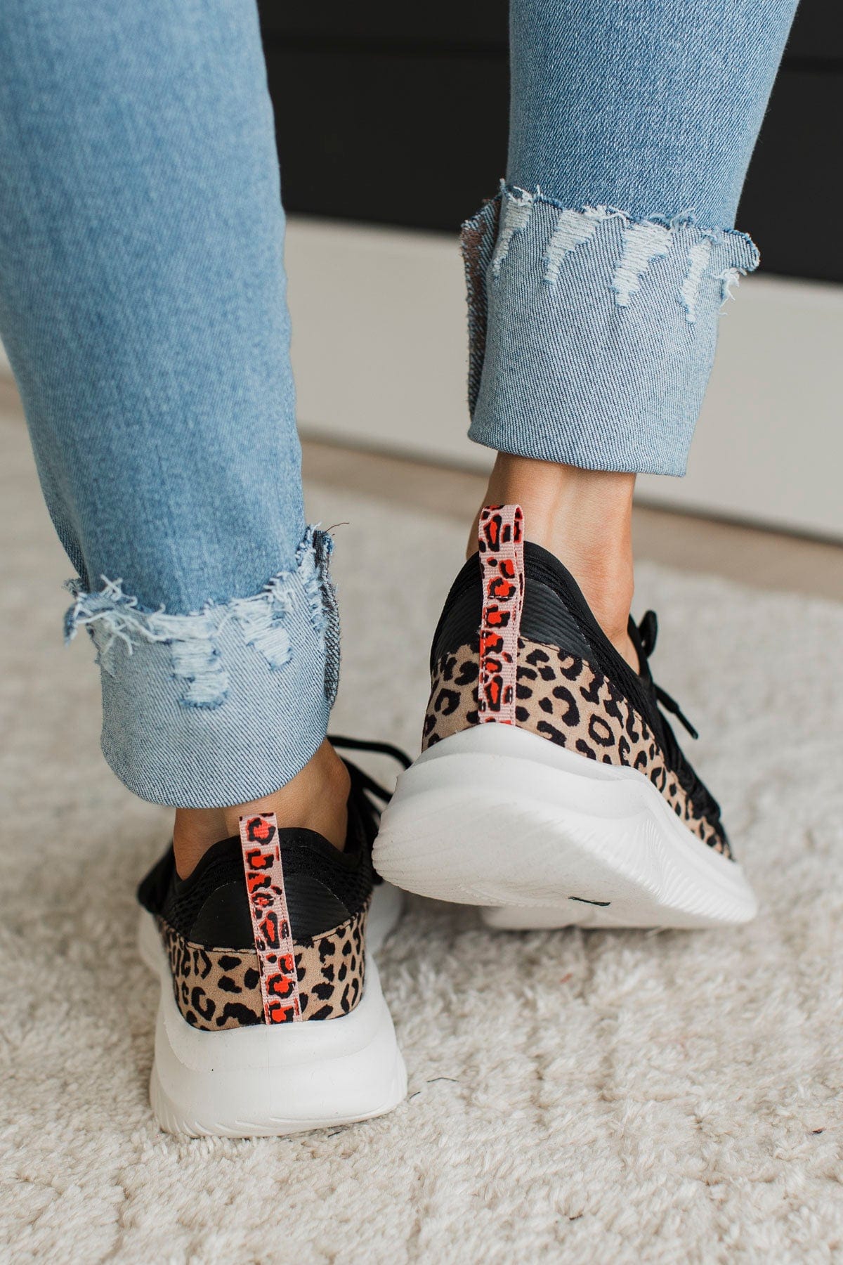 Sand Calm Down Sneakers - Corkys