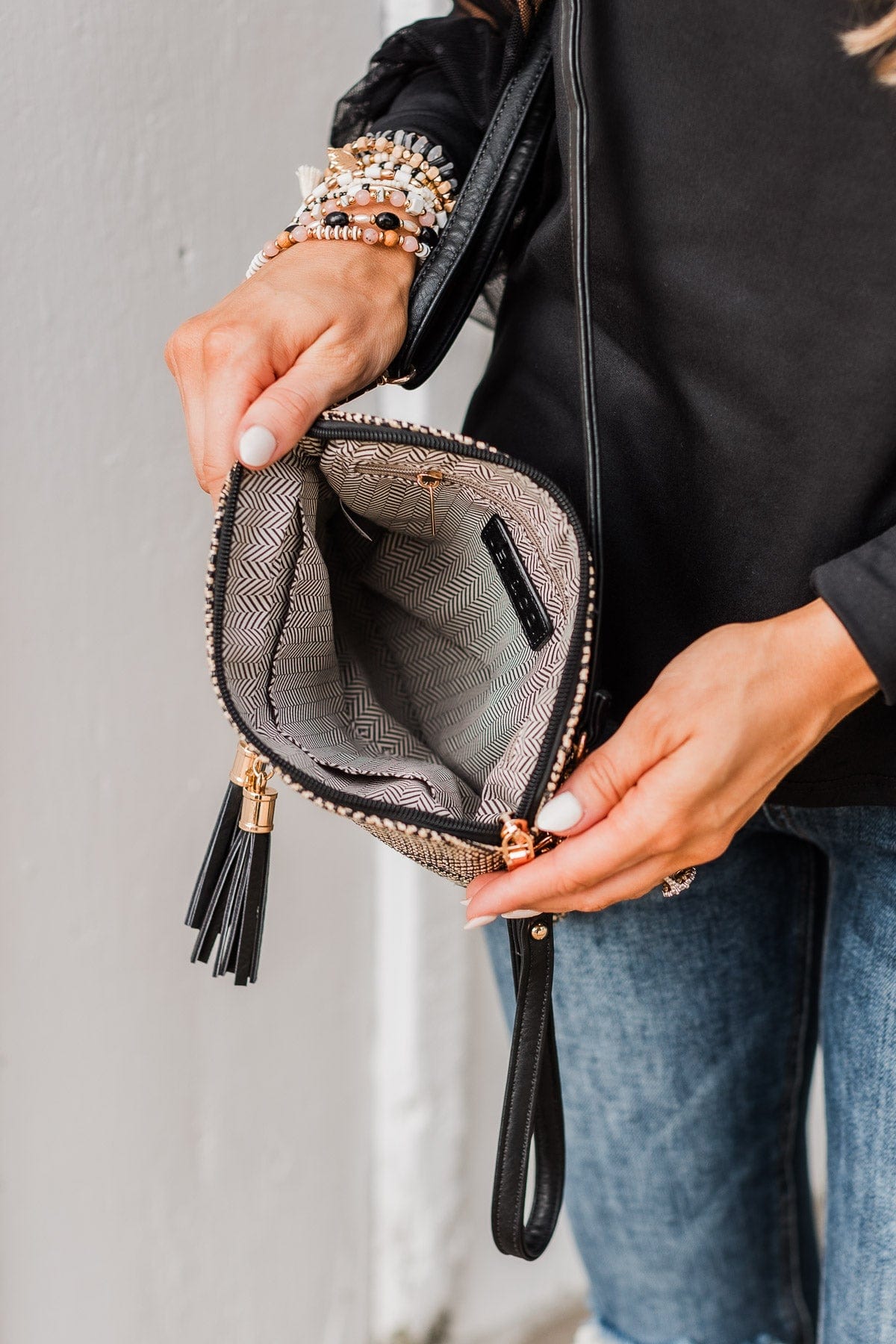 Crossbody Bag with Street Strap in Black