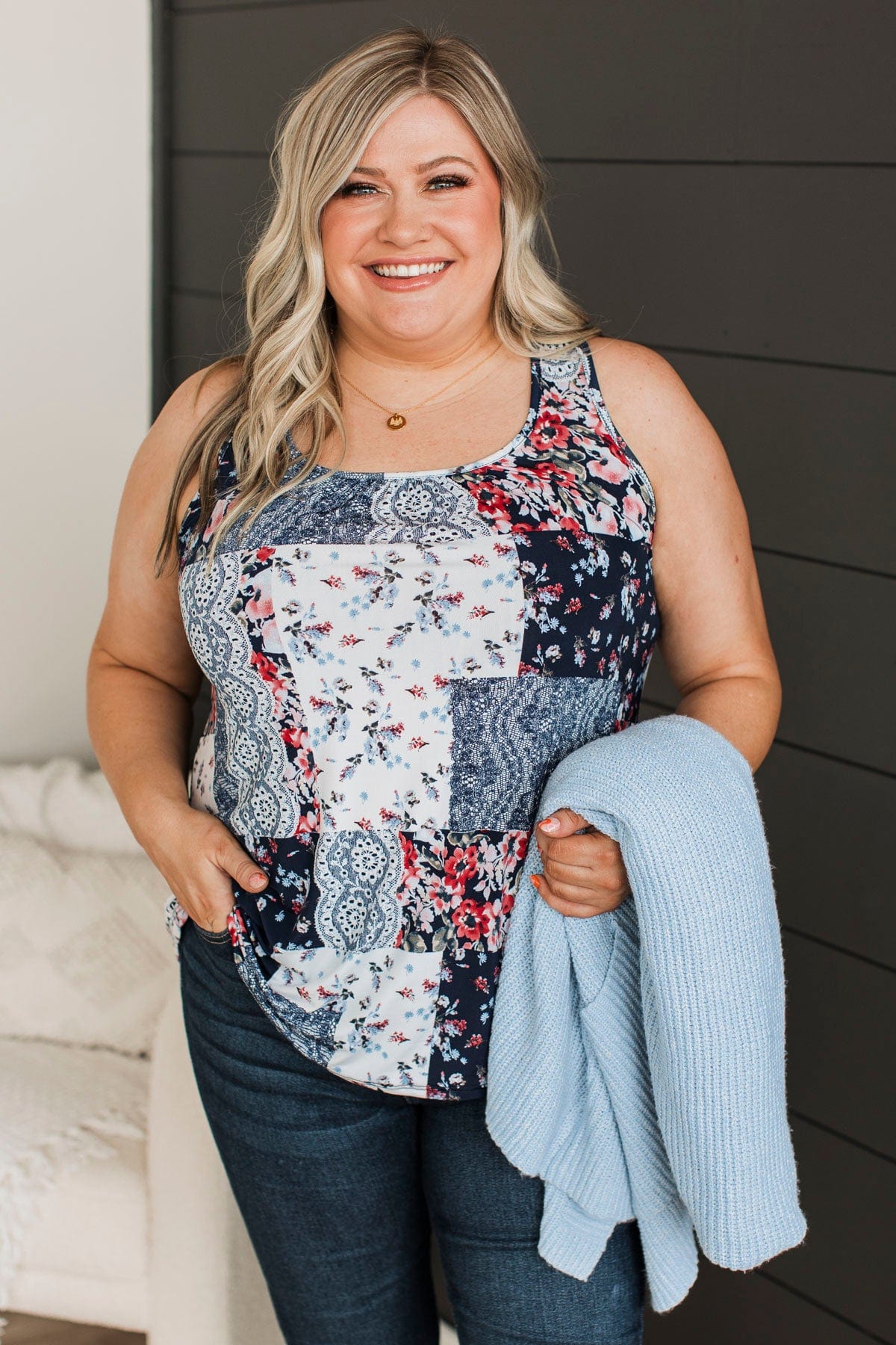 Eye-Catching Elegance Floral Tank Top- Navy & Ivory – The Pulse Boutique