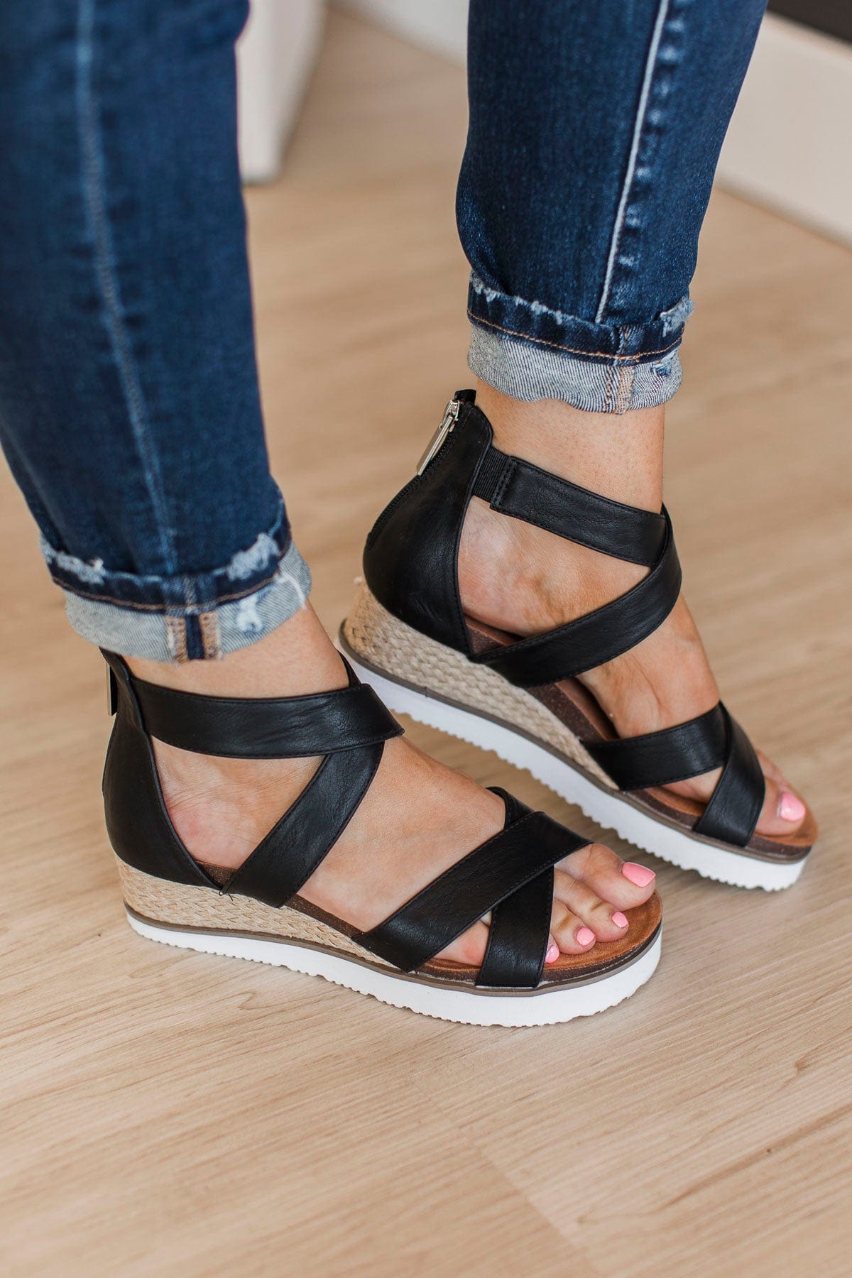 DOUBLE DUTCH FUCHSIA WEDGE main image 0