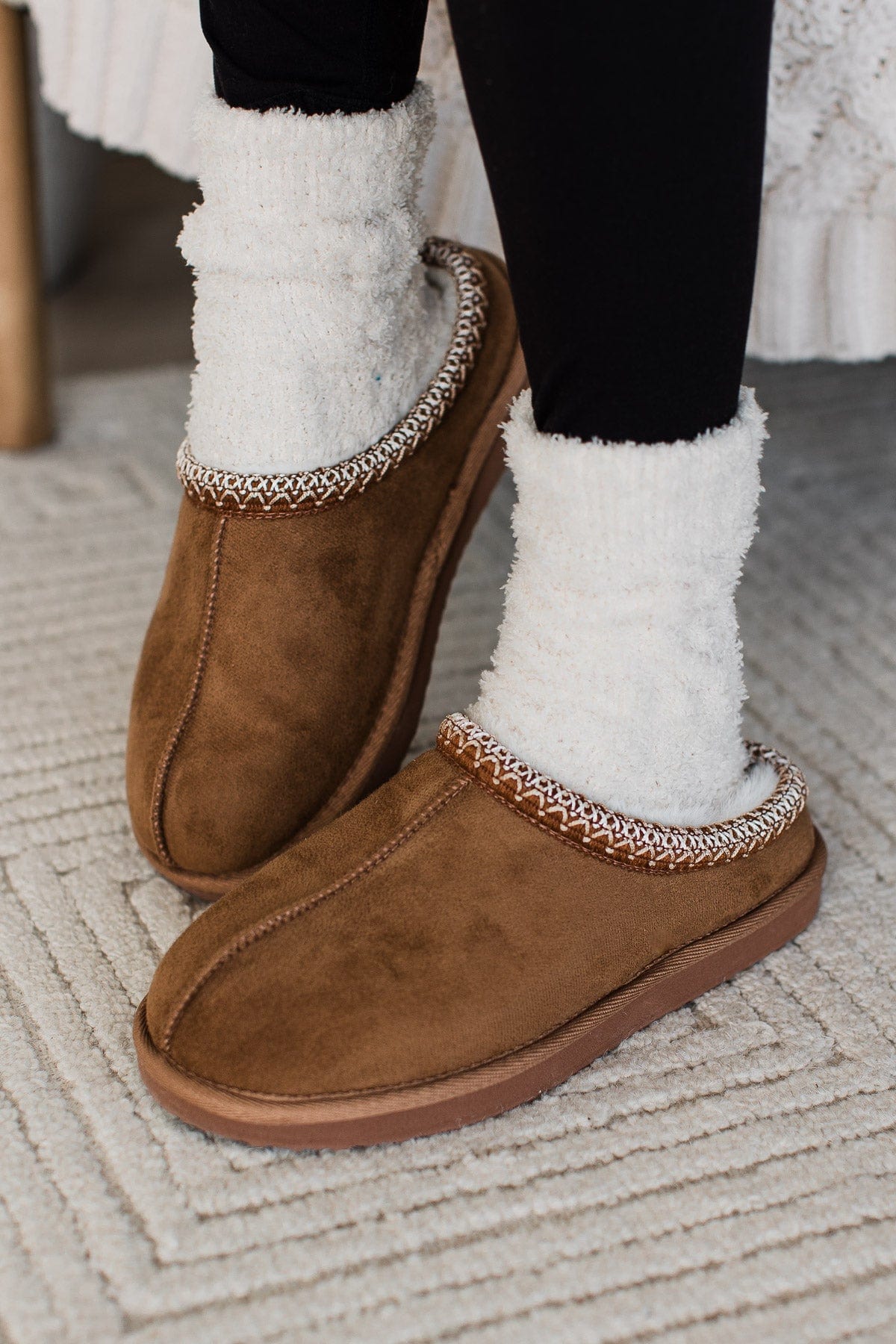 Very G Bruin 2 Slippers- Tan