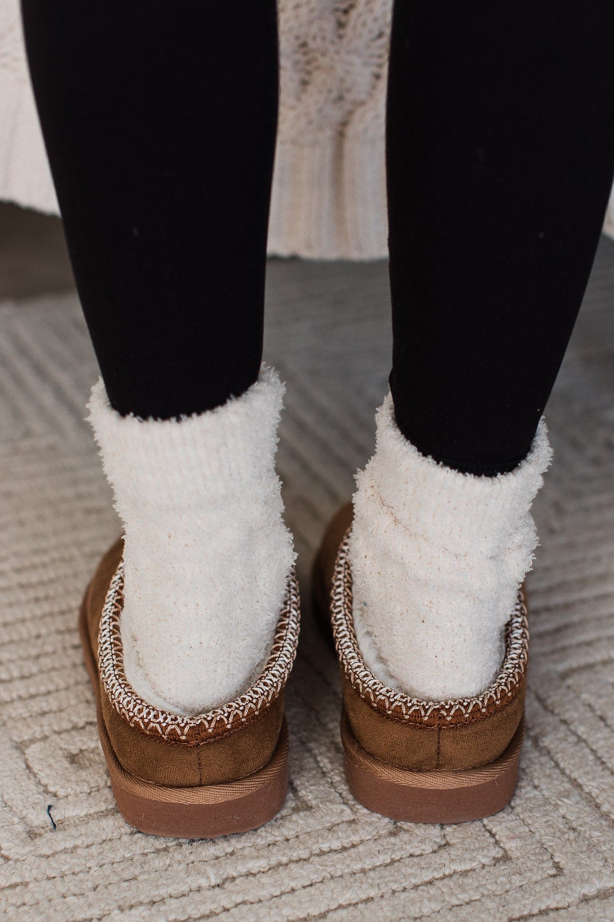 Very G Bruin 2 Slippers- Tan