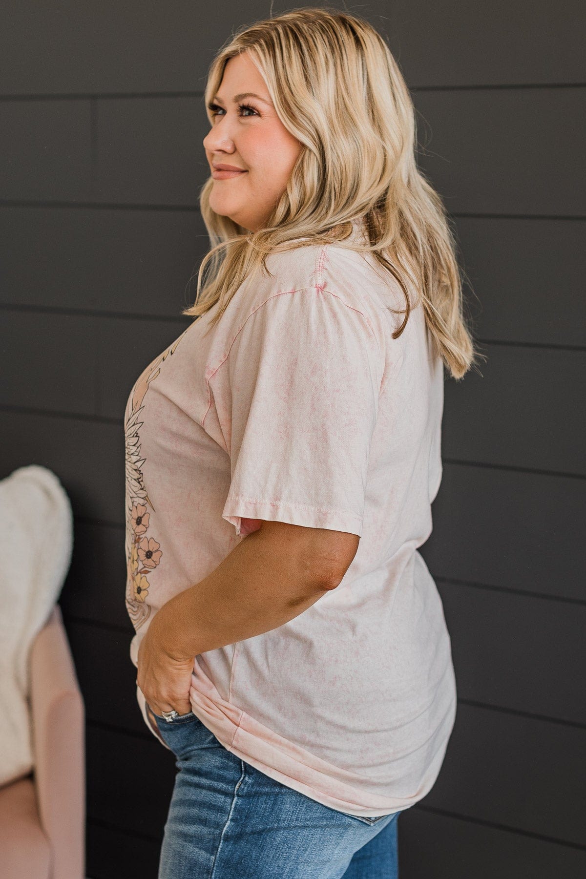 Nights In Nashville Graphic Tee- Light Pink