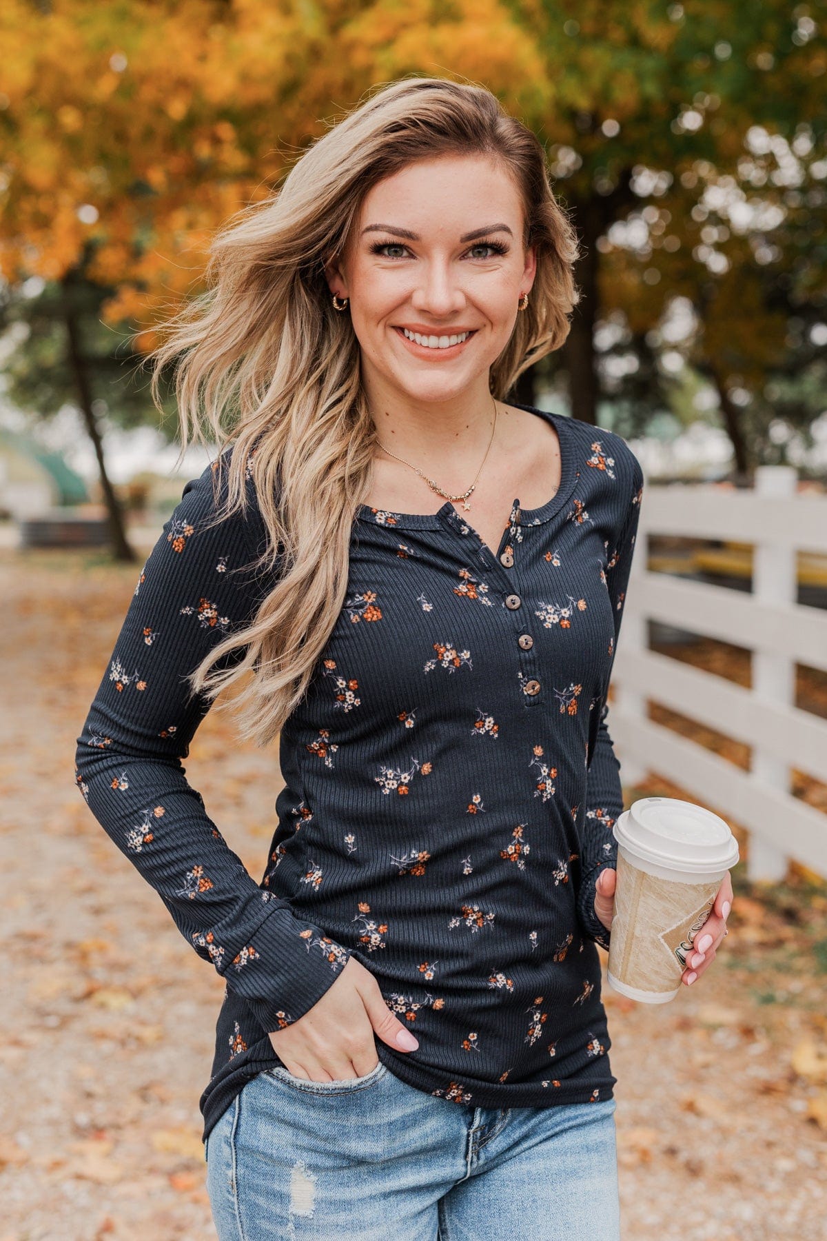 トップス SEA FLORAL EYELET RIBBED HENLEY NECK TEE SEA FLORAL EYELET RIBBED HENLEY NECK TEE