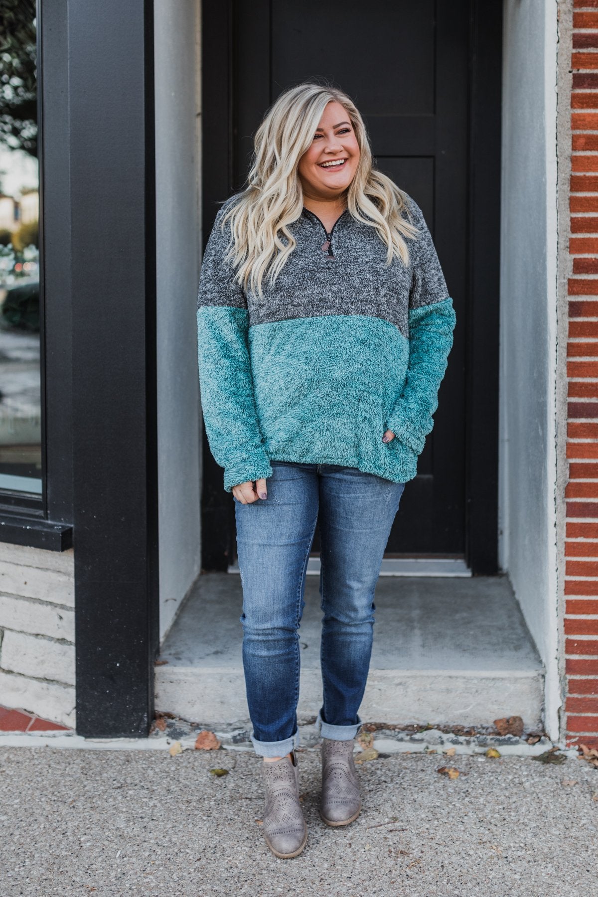 Adjustable Band Color Block Sherpa- Charcoal & Turquoise