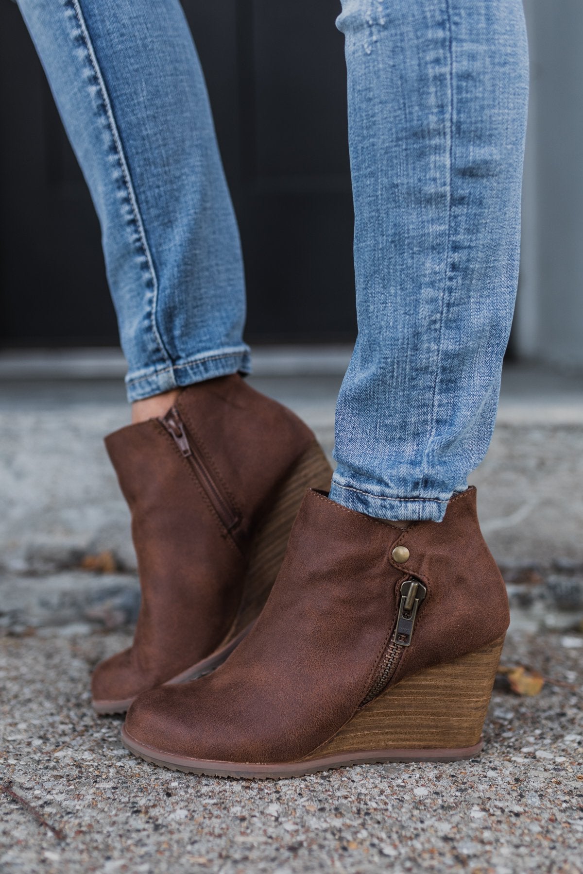 Not Rated Amiel Wedges- Tan