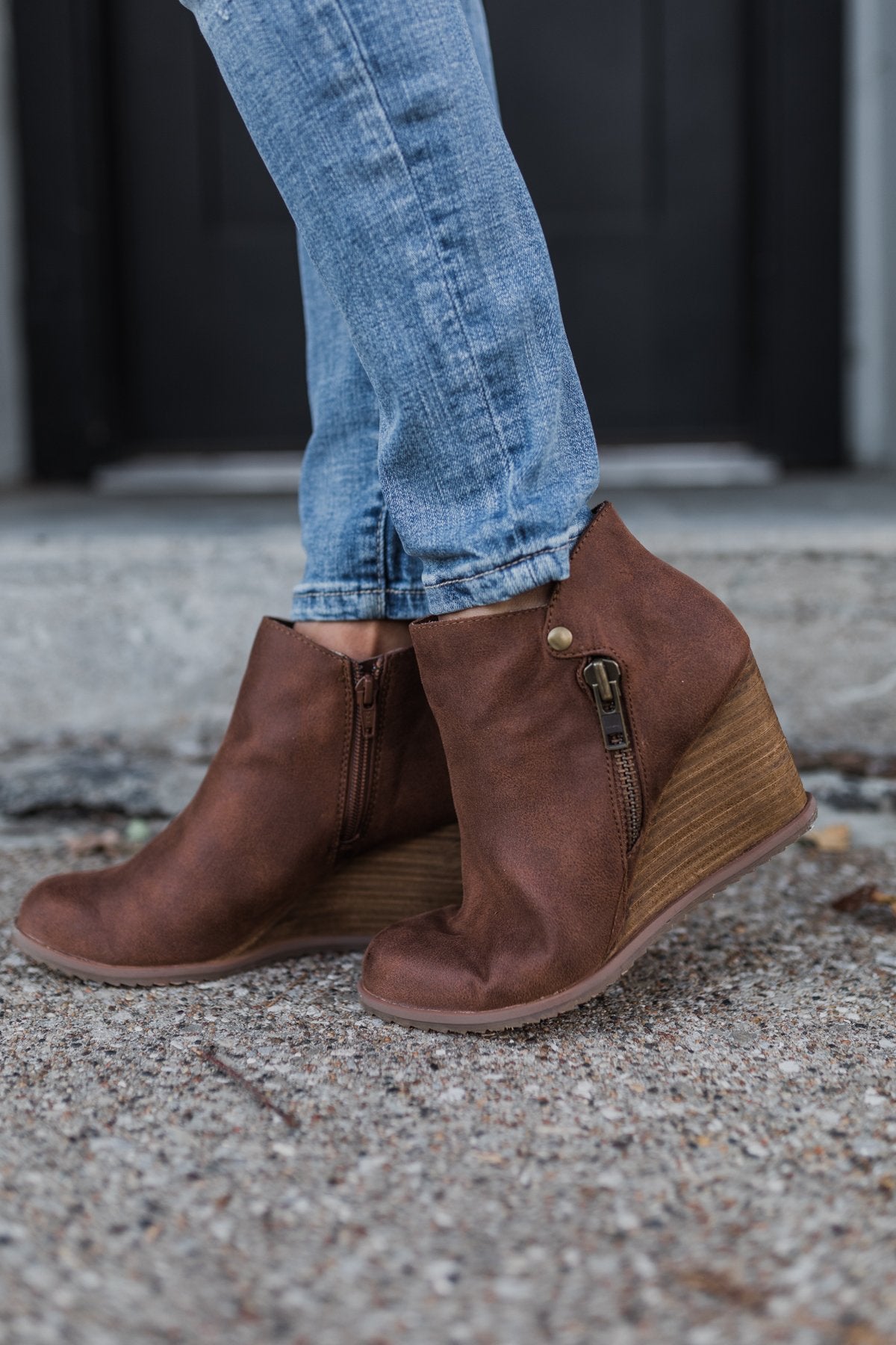 Not Rated Amiel Wedges- Tan