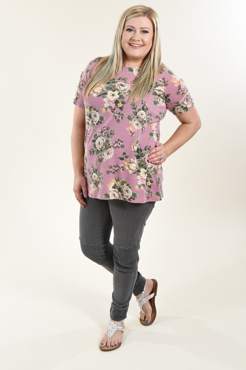 Show Me the Romance Floral Top