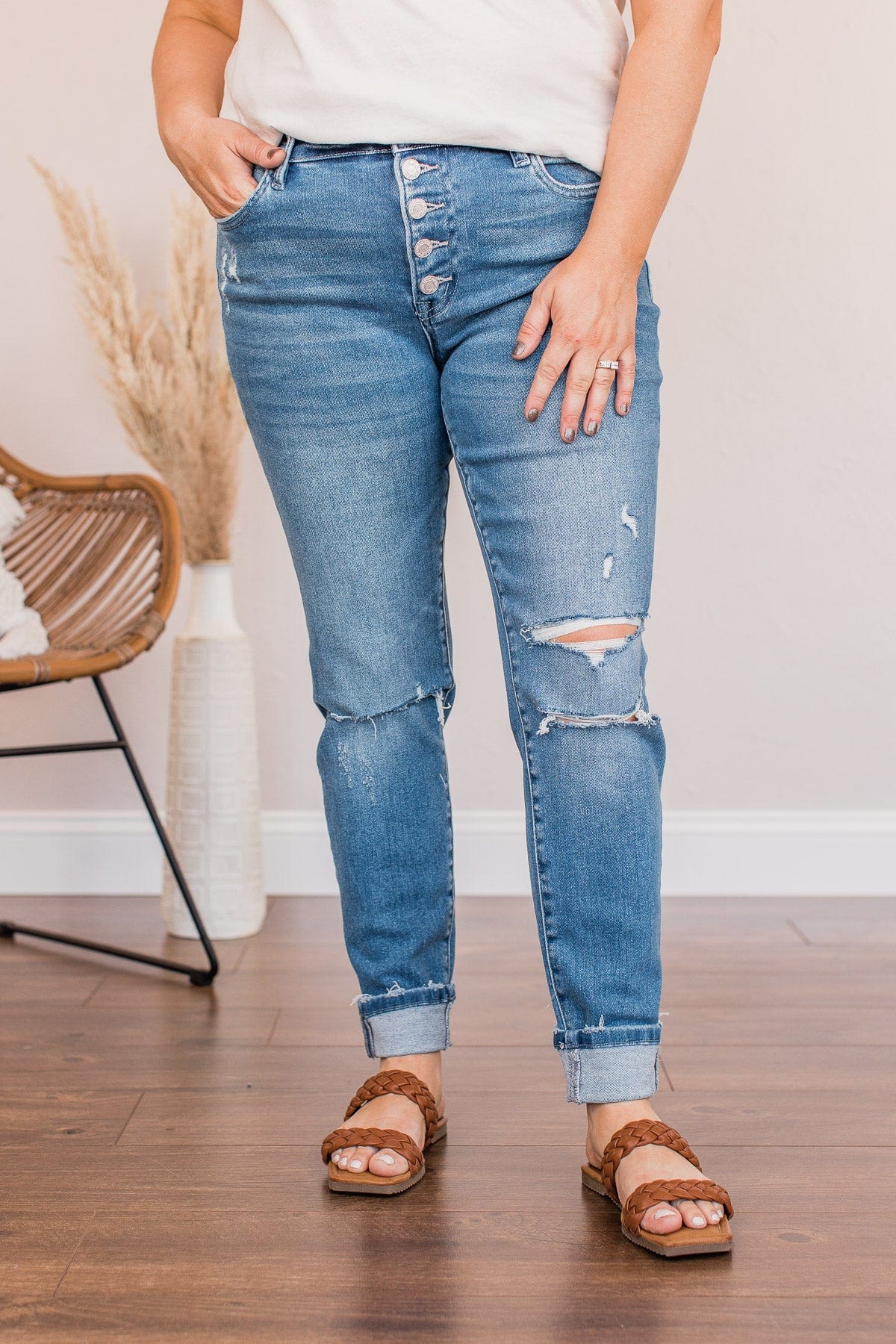 Vervet Mid-Rise Distressed Skinny Jean- Edith Wash