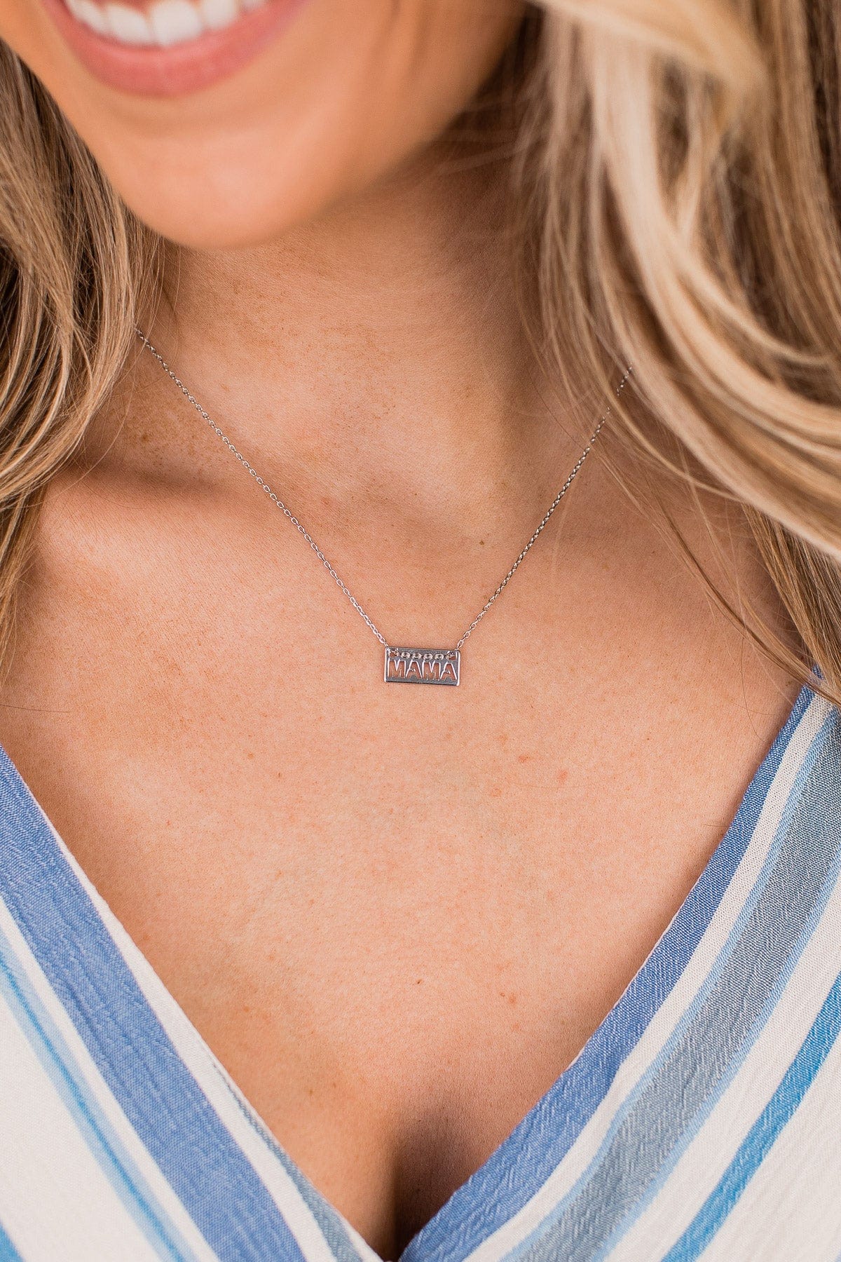 "Mama" Block Letter Chain Necklace- Silver