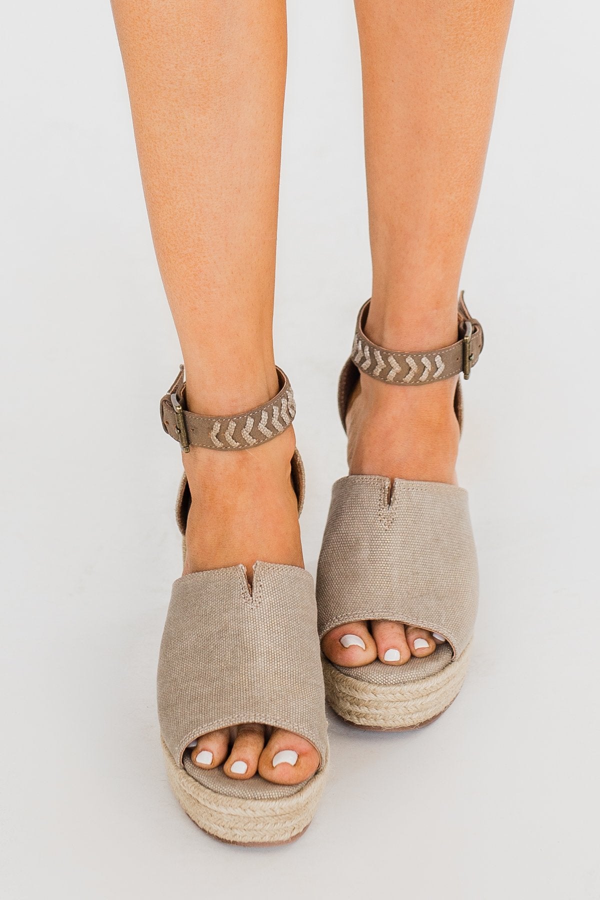 Not Rated Leif Wedges- Taupe