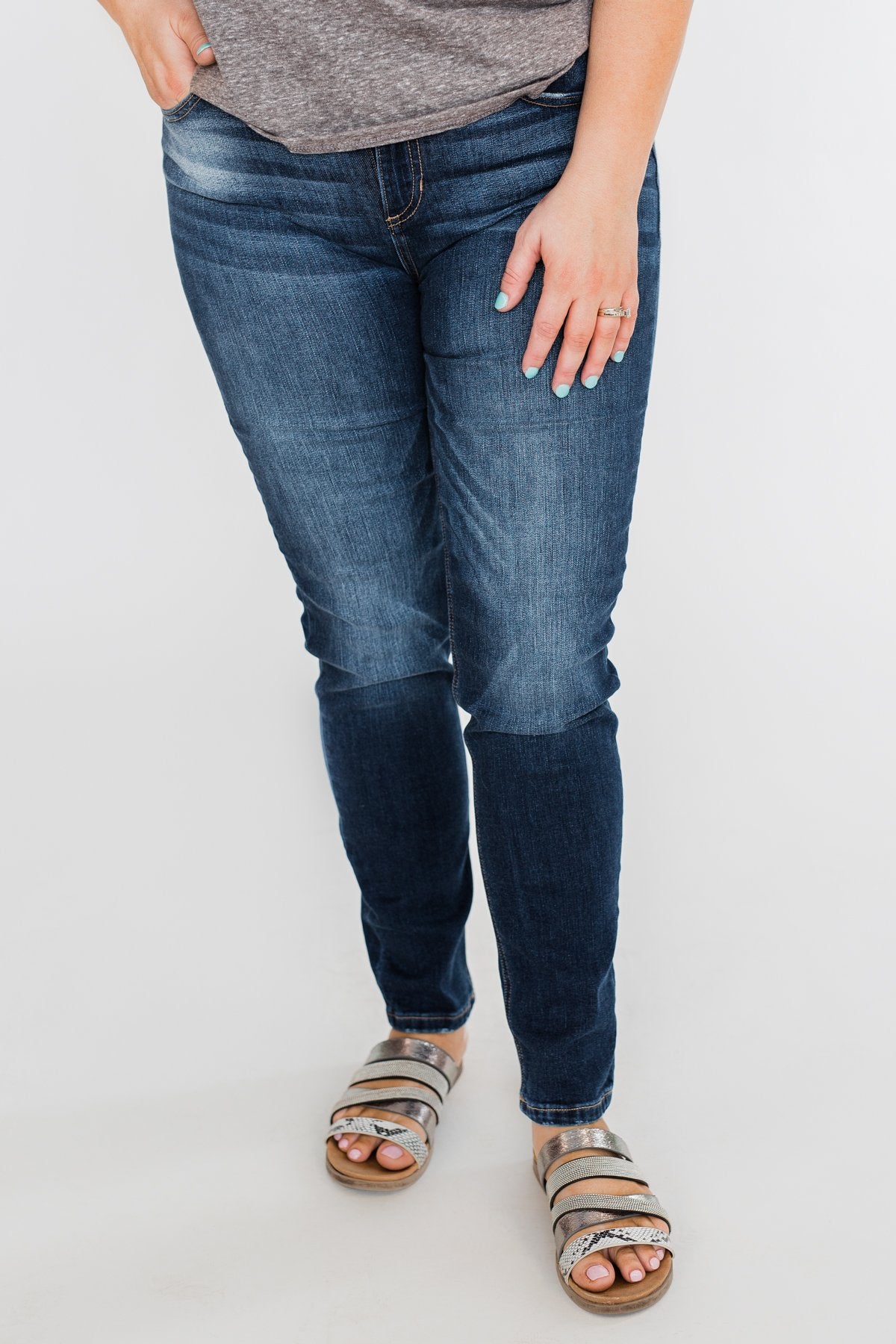 Sneak Peek Jeans- Layla Wash