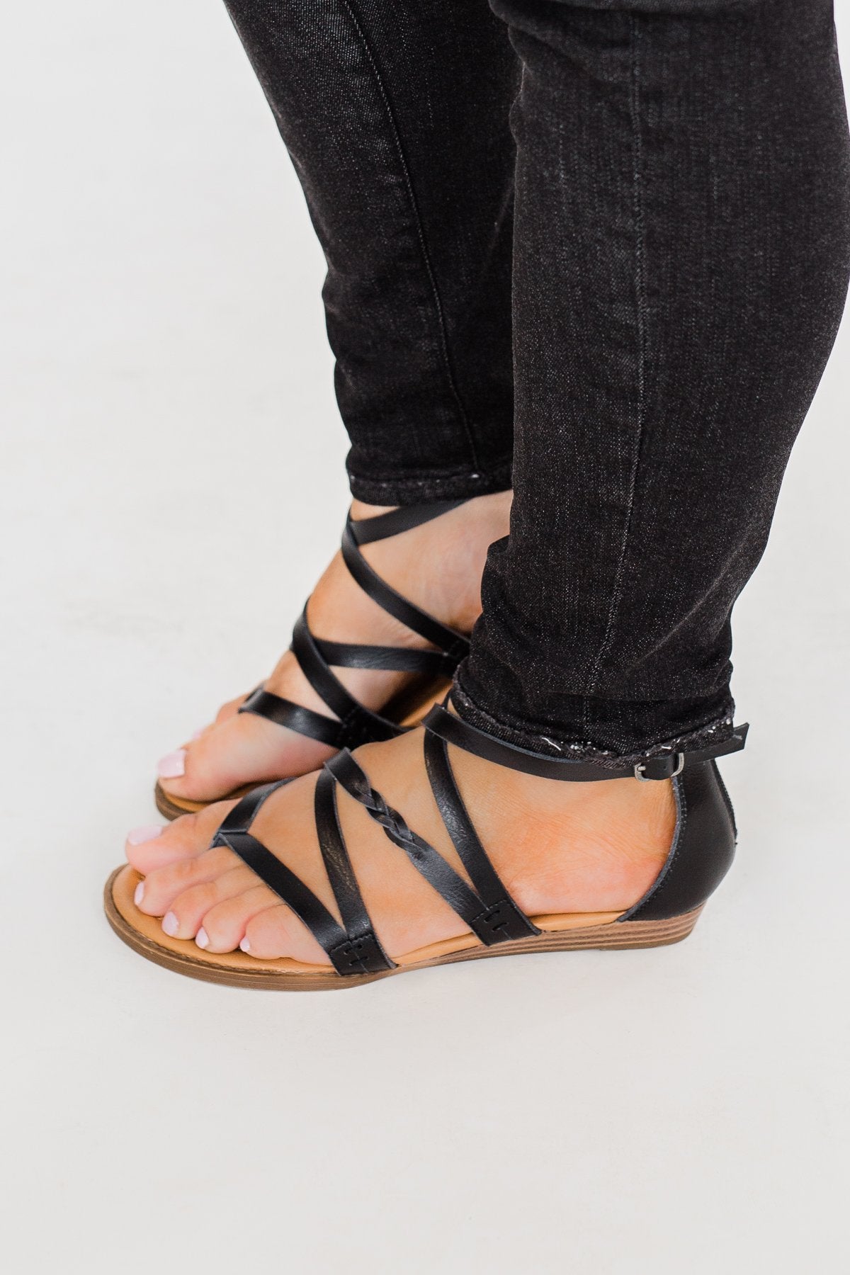 Blowfish Bungalow-B Sandals- Black – The Pulse Boutique