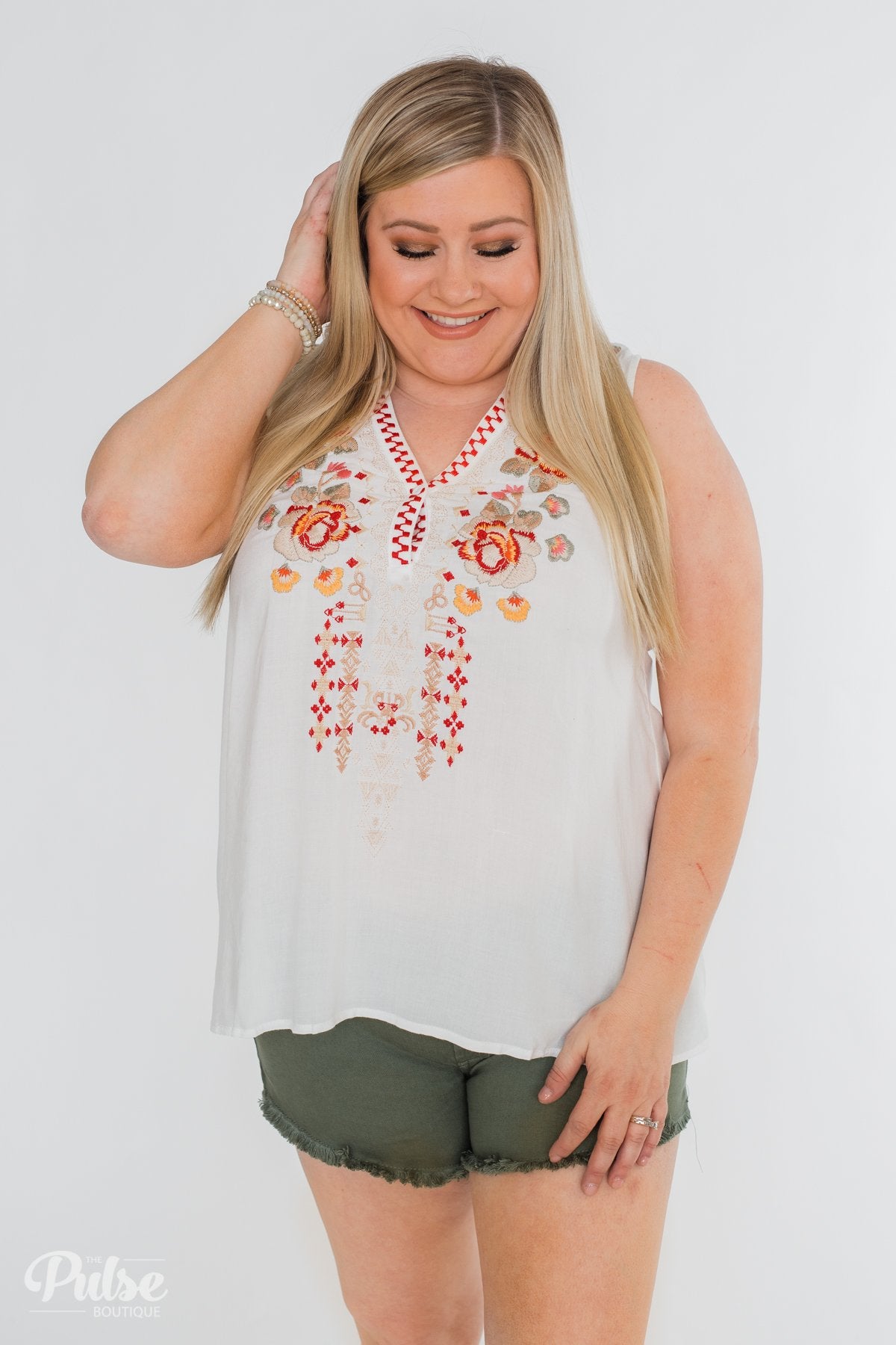 Beauty Remarks Embroider Tank Top- White