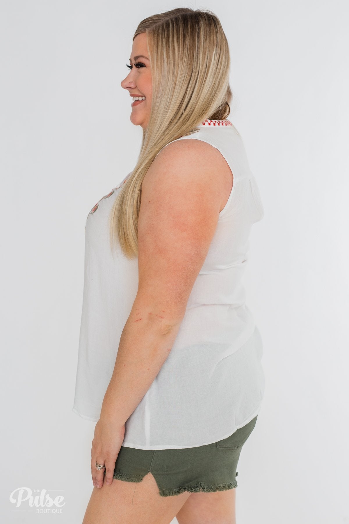 Beauty Remarks Embroider Tank Top- White