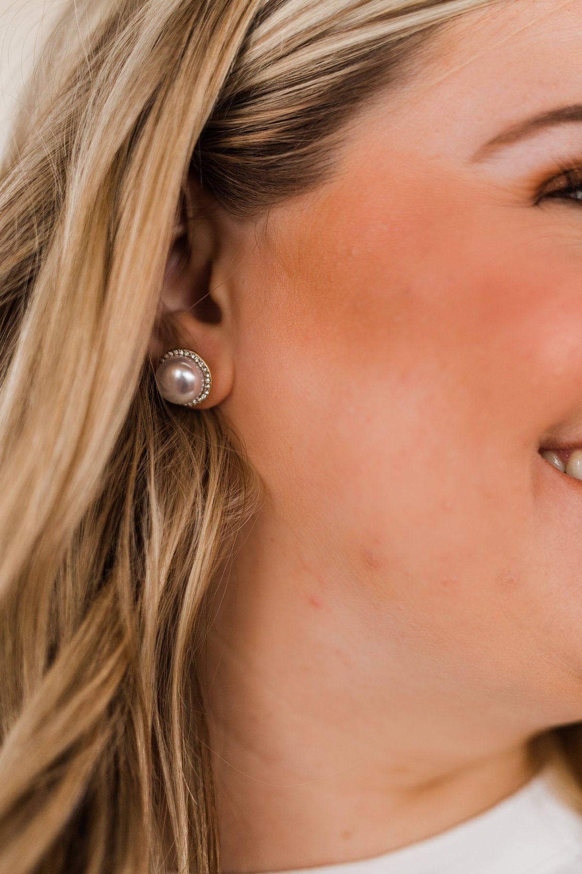 Cute & Classy Pearl Stud Earrings