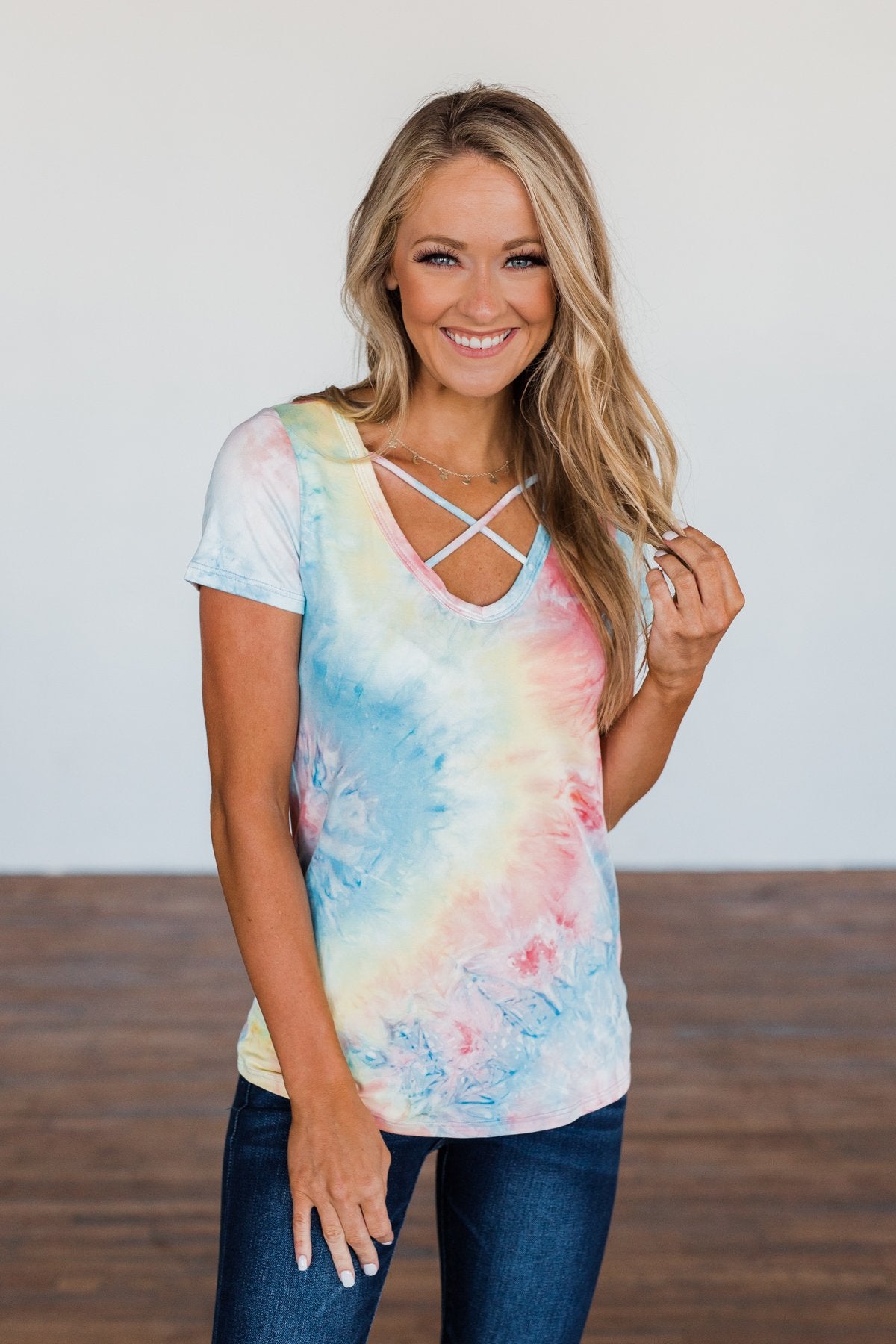 Salsation 最新作 Criss−Cross Bra！ Tie−Dye Colors Of Love Criss-Cross Tie Dye Top- Multi-Color