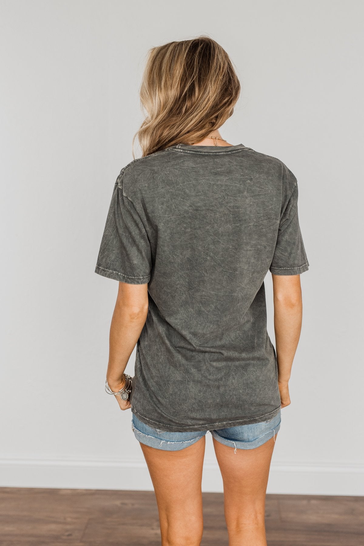 "Roam Free" Desert Bird Graphic Tee- Charcoal