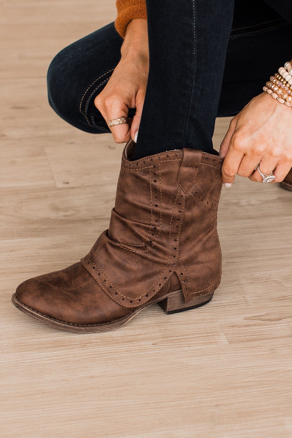 Very G B Don Boots- Tan