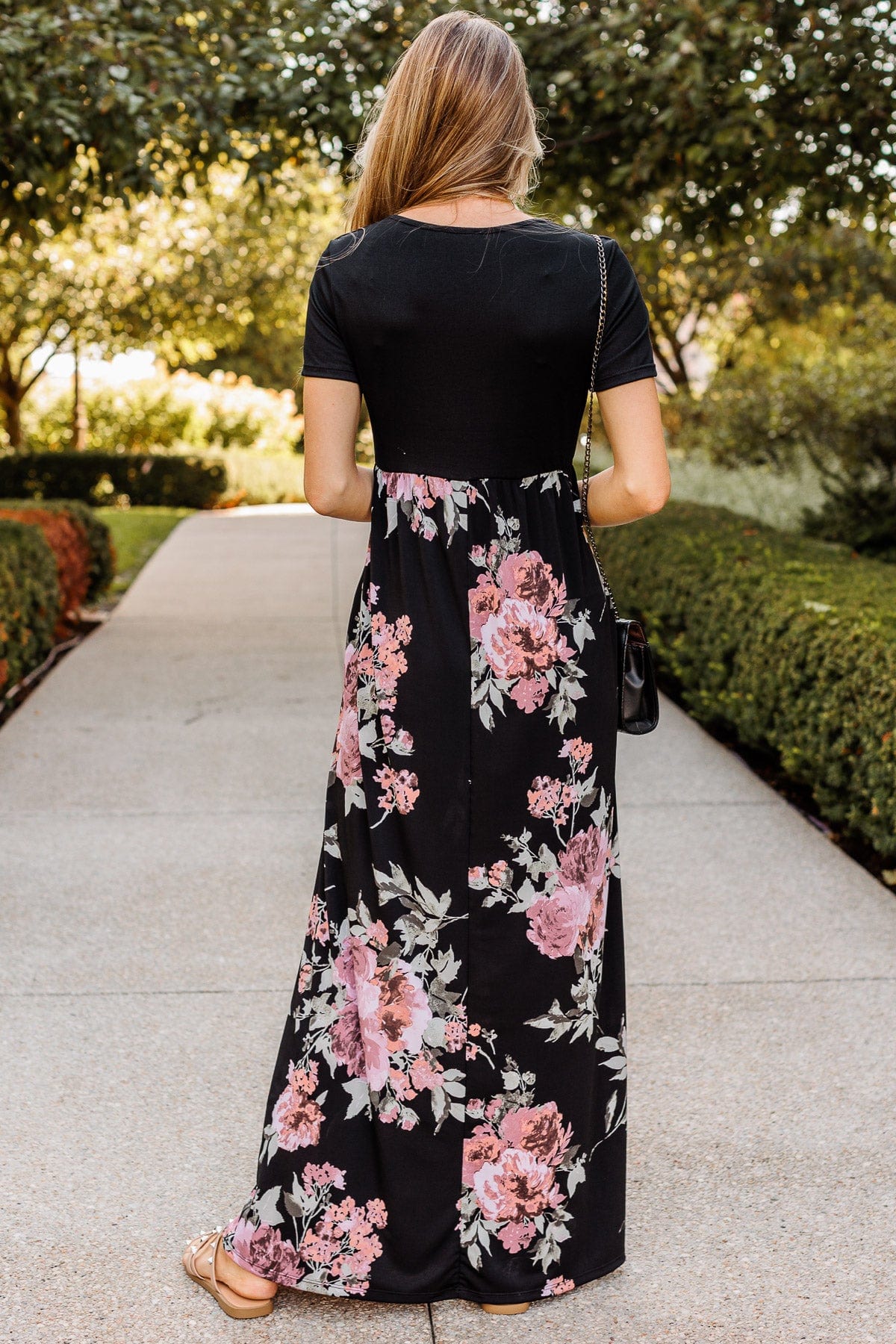 Enjoy The Now Floral Maxi Dress- Black – The Pulse Boutique