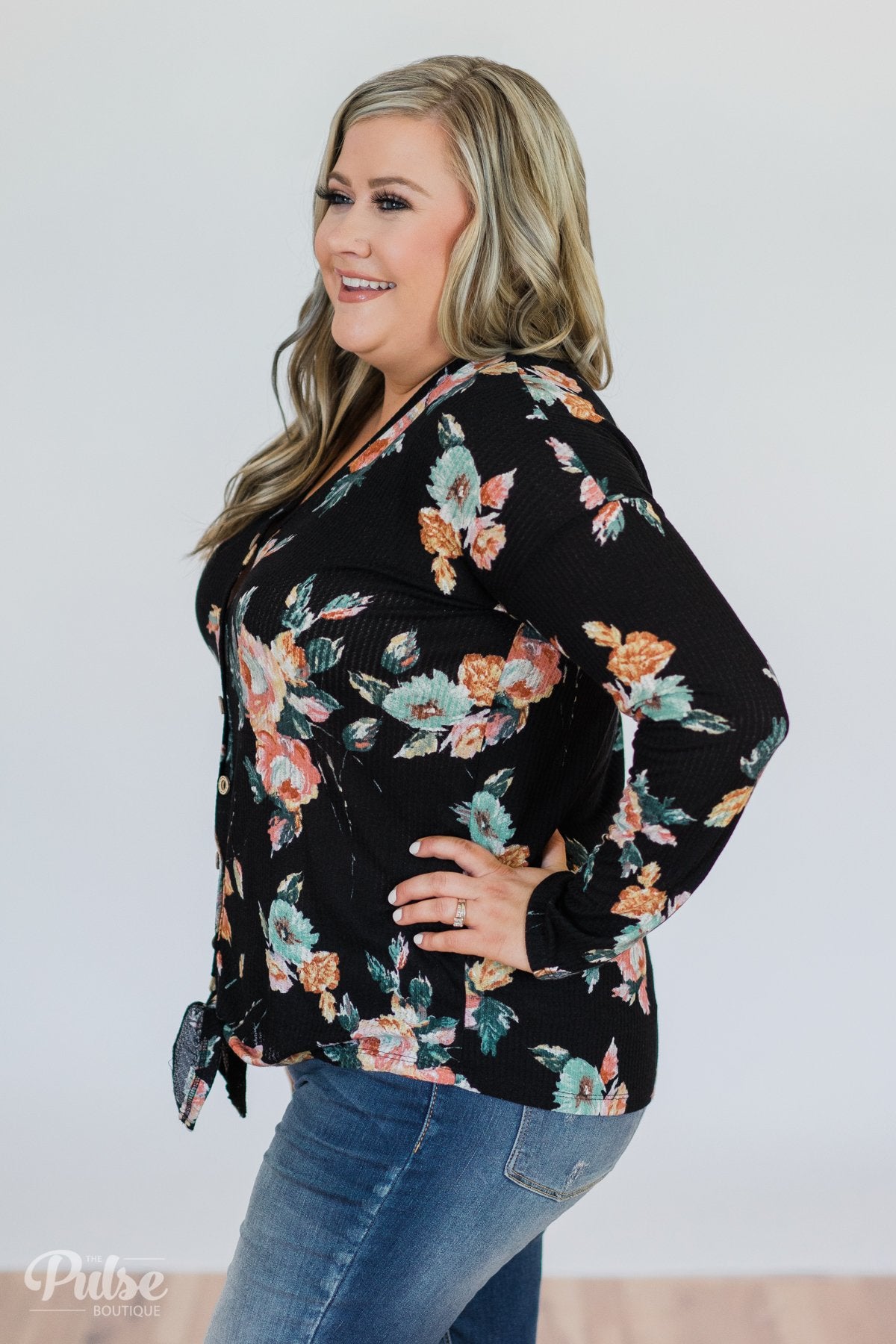 My Wish to You Floral Thermal Top- Black – The Pulse Boutique