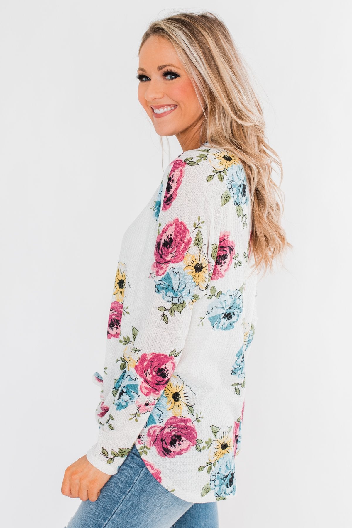 Good Life Floral Thermal Top- White – The Pulse Boutique