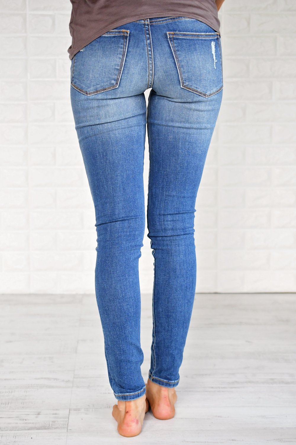Sneak Peek Jeans ~ Meghan Wash