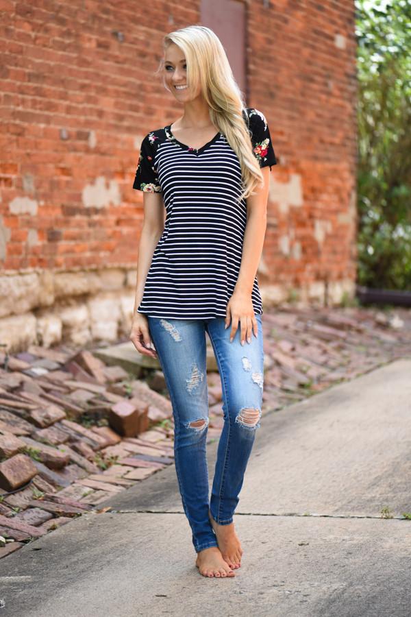 Just My Type Floral Top ~ Black