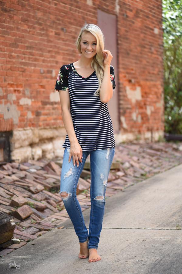 Just My Type Floral Top ~ Black