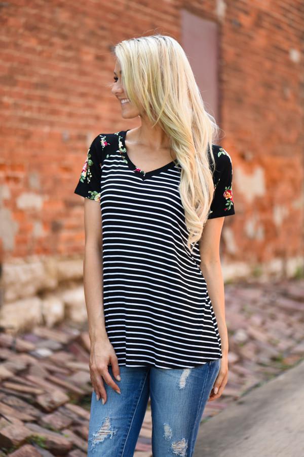 Just My Type Floral Top ~ Black