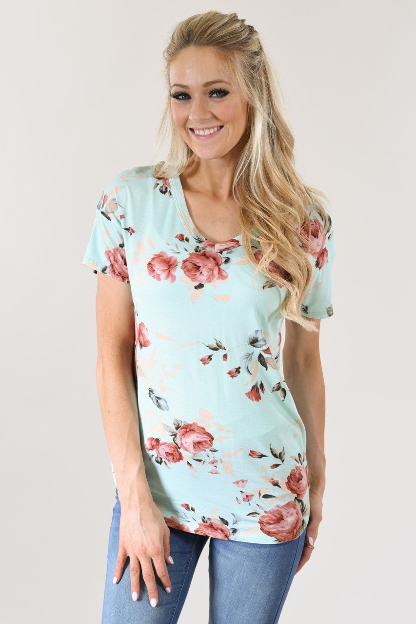 Floral V-Neck ~ Mint