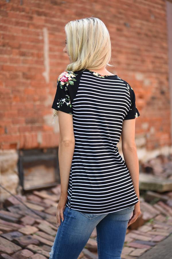 Just My Type Floral Top ~ Black