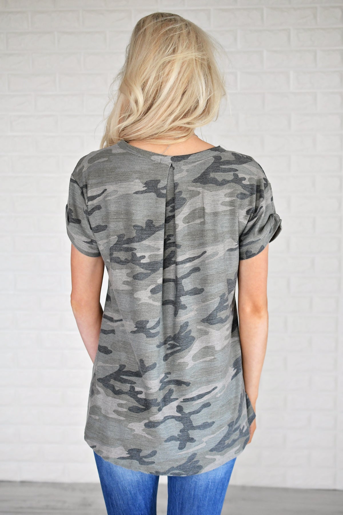 Essential Camo Pocket Top