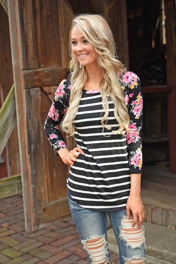 Crowd Pleaser Floral Top ~ Black