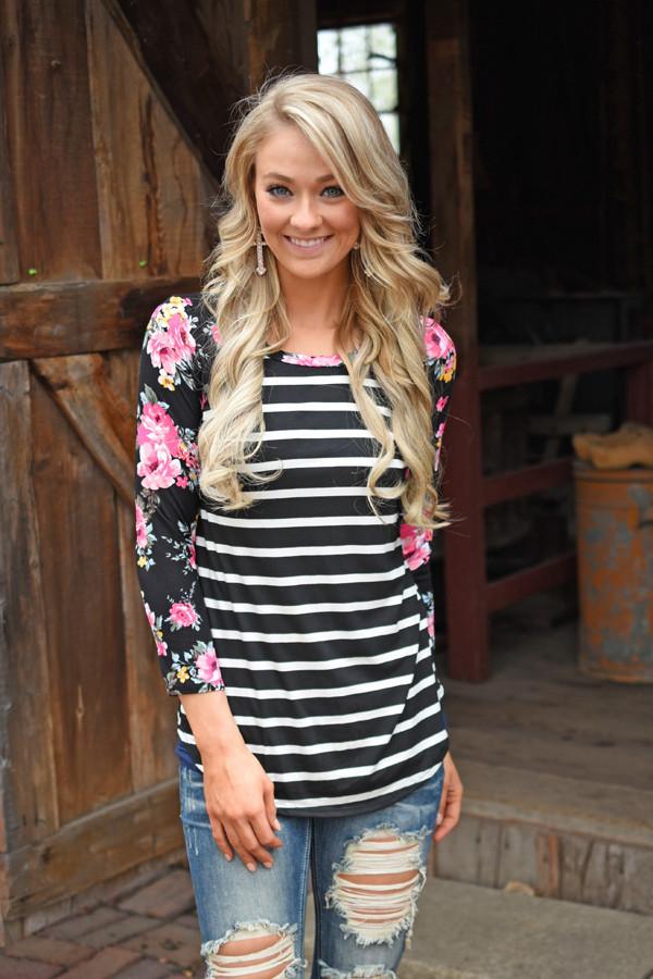 Crowd Pleaser Floral Top ~ Black
