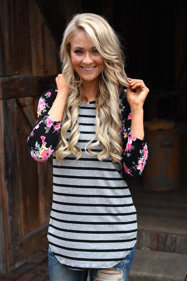 Crowd Pleaser Floral Top ~ Grey