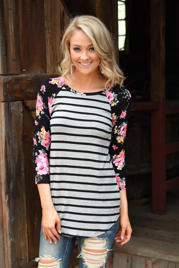 Crowd Pleaser Floral Top ~ Grey