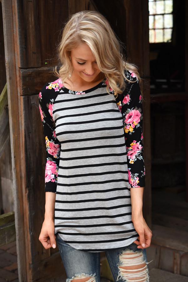 Crowd Pleaser Floral Top ~ Grey