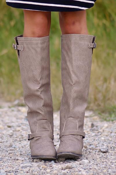 Outlaw Boots ~ Taupe