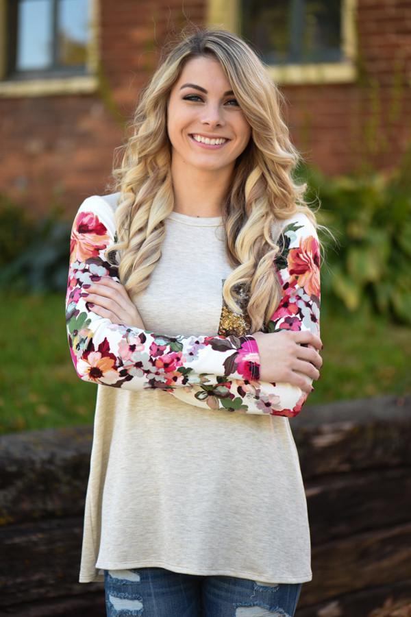 Floral Glam Pocket Top ~ Ivory