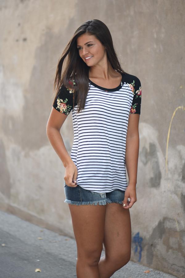 Just My Type Floral Top ~ Ivory