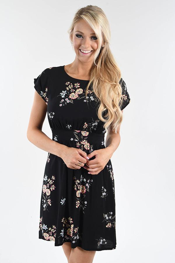 Classy Lady in Black Dress – The Pulse Boutique