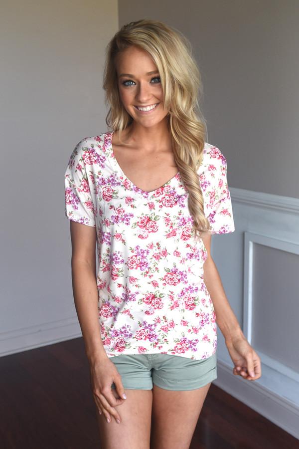 Go To Floral V-Neck ~ Pink